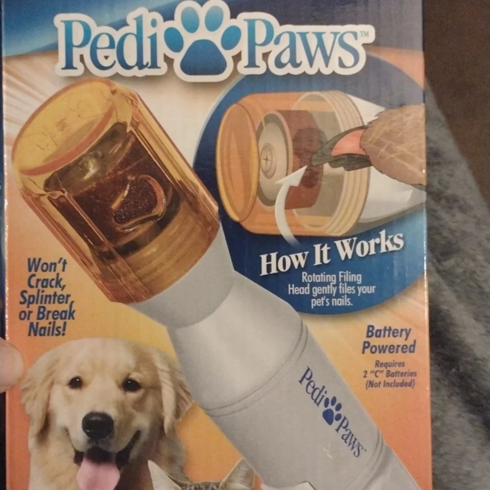 PEDI PAWS PET NAIL TRIMMER. NIB. NWT.
